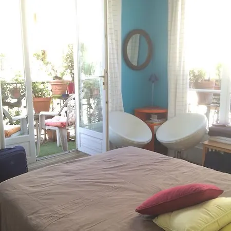 Couette-café Domingorooms - Le Marais